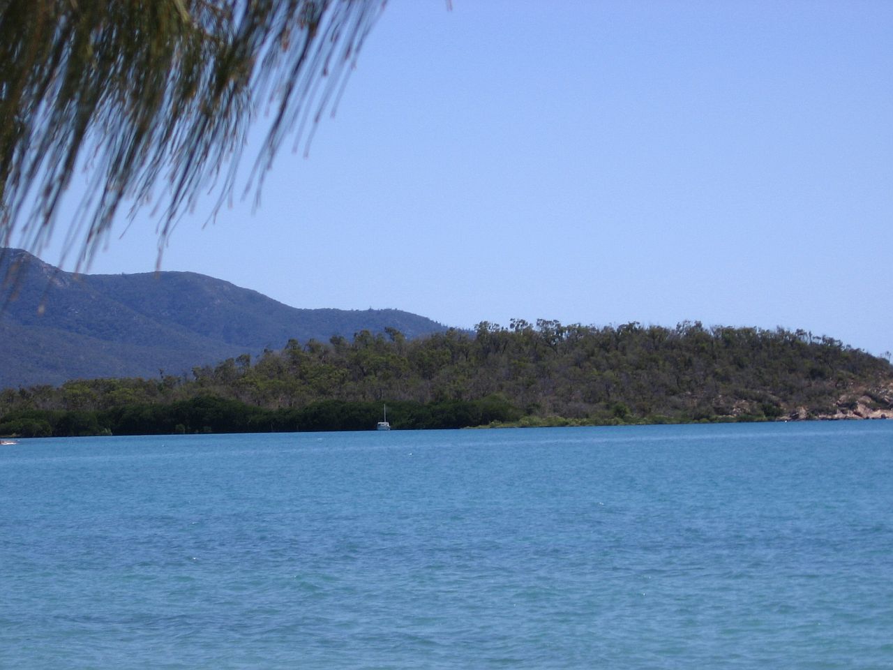 BOWEN > DINGO BEACH > AIRLIE BEACH > SHUTE HARBOUR > PROSERPINE