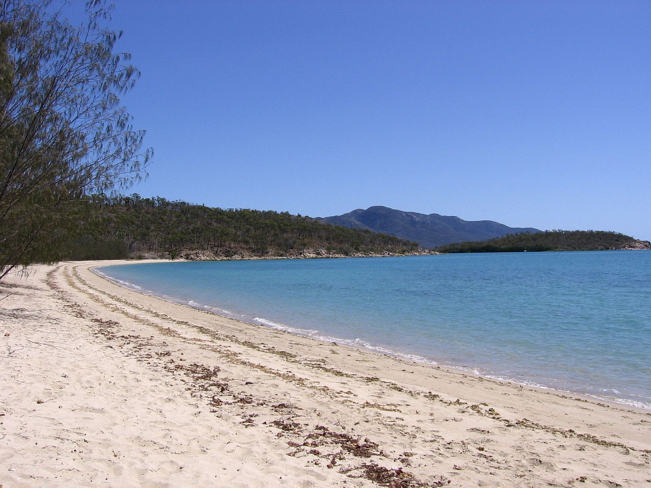 BOWEN > DINGO BEACH > AIRLIE BEACH > SHUTE HARBOUR > PROSERPINE