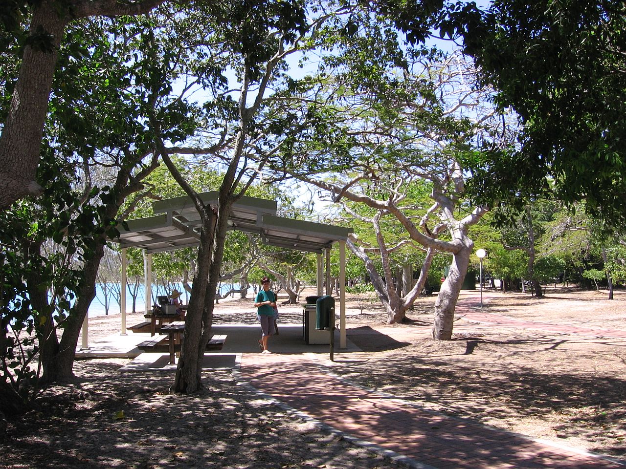 BOWEN > DINGO BEACH > AIRLIE BEACH > SHUTE HARBOUR > PROSERPINE