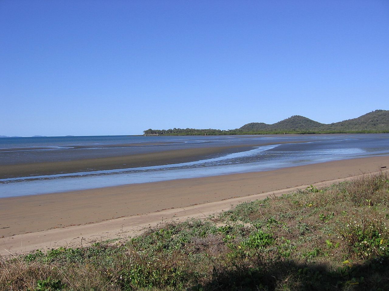 BOWEN > DINGO BEACH > AIRLIE BEACH > SHUTE HARBOUR > PROSERPINE