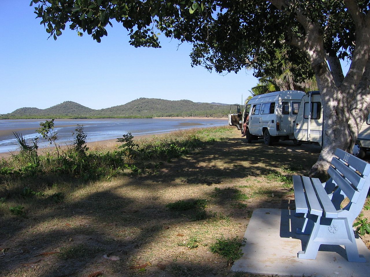BOWEN > DINGO BEACH > AIRLIE BEACH > SHUTE HARBOUR > PROSERPINE