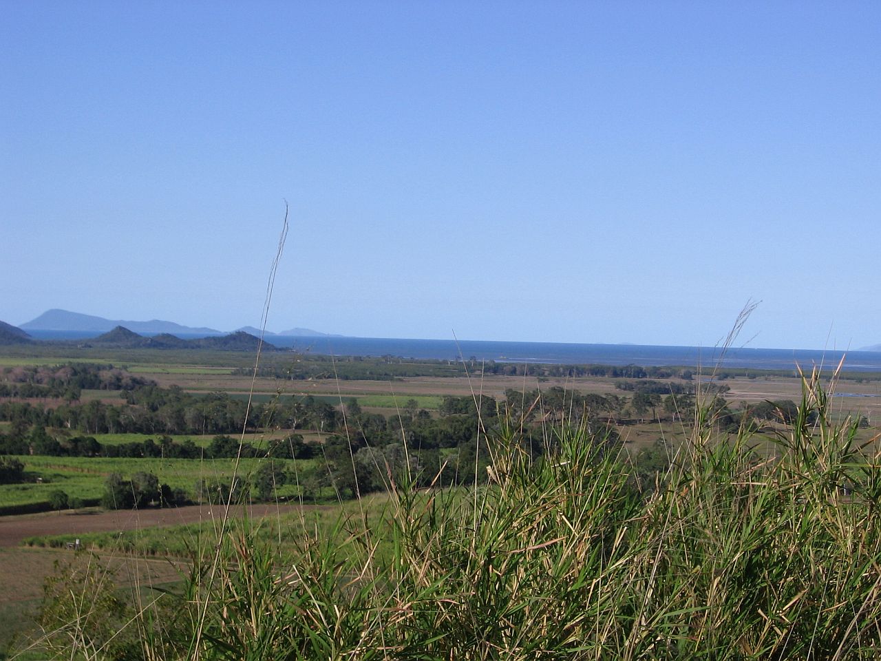 BOWEN > DINGO BEACH > AIRLIE BEACH > SHUTE HARBOUR > PROSERPINE